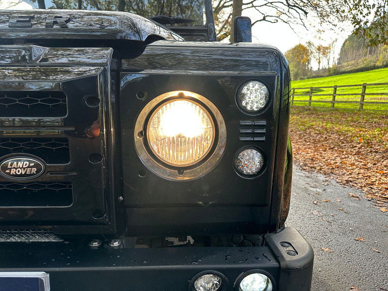 Land Rover Defender 90 2.2 TDCi XS Station Wagon Double Cab 3dr Diesel Manual 4WD SWB Euro 5 (122 ps) 3dr Manual 2025