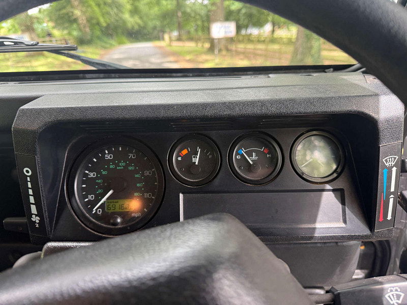 Land Rover Defender 90 2.5 Defender 90 TD5 4WD 2dr Manual 2025