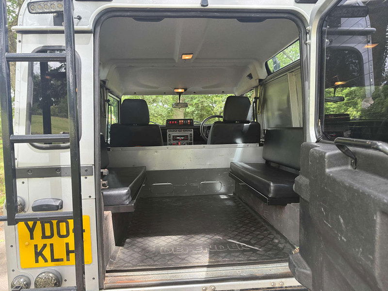 Land Rover Defender 90 2.5 Defender 90 TD5 4WD 2dr Manual 2025