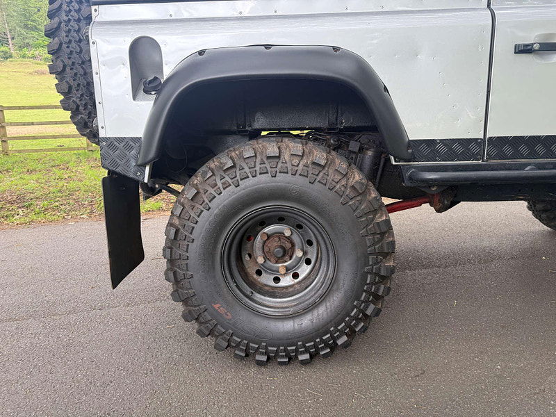 Land Rover Defender 90 2.5 Defender 90 TD5 4WD 2dr Manual 2025
