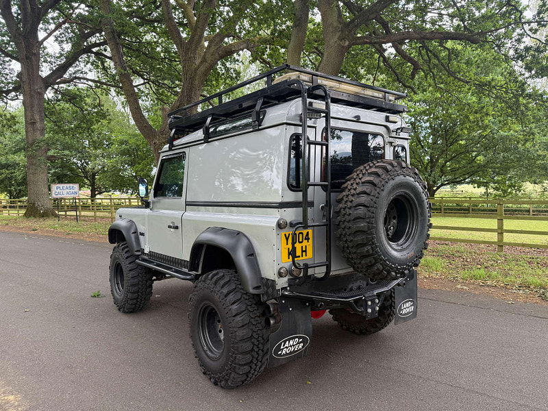Land Rover Defender 90 2.5 Defender 90 TD5 4WD 2dr Manual 2025