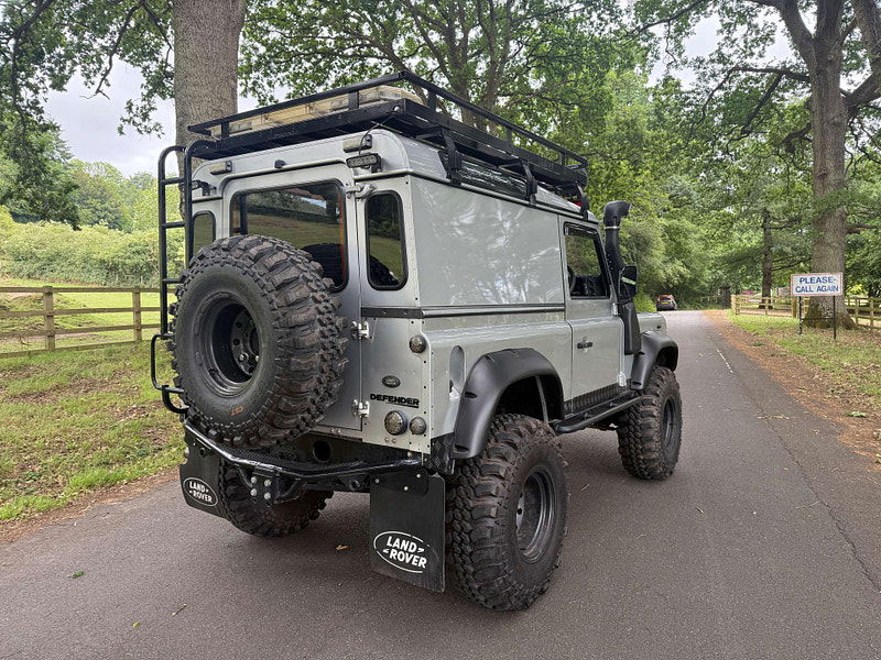 Land Rover Defender 90 2.5 Defender 90 TD5 4WD 2dr Manual 2025