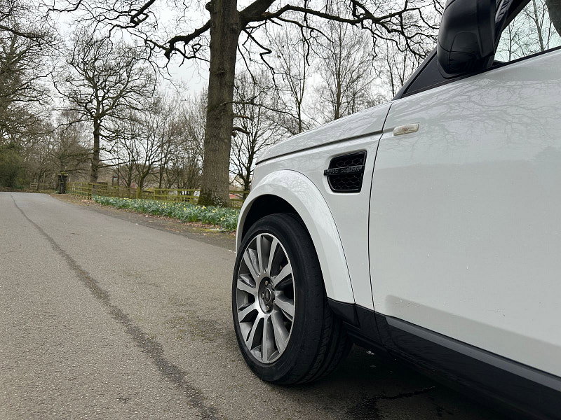 Land Rover Discovery 4 3.0 SD V6 Landmark LE SUV 5dr Diesel CommandShift 4WD Euro 5 (245 ps) 5dr Automatic 2026