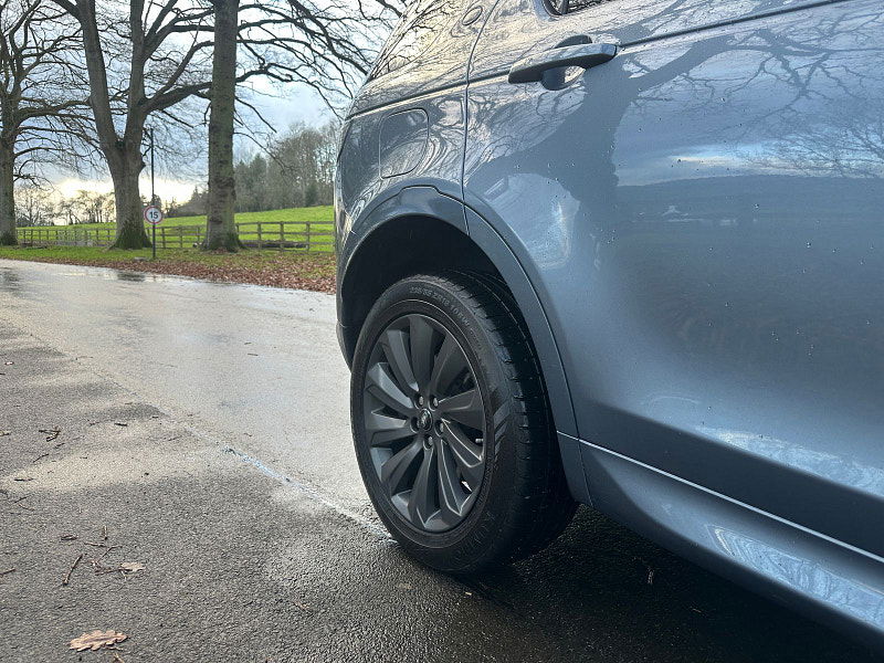 Land Rover Discovery Sport 2.0 D180 MHEV R-Dynamic SE SUV 5dr Diesel Auto 4WD Euro 6 (s/s) (180 ps) 5dr Automatic 2025