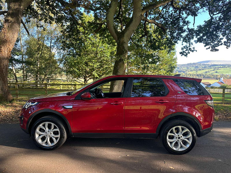 Land Rover Discovery Sport 2.0 Discovery Sport HSE TD4 Auto 4WD 5dr 5dr Automatic 2025