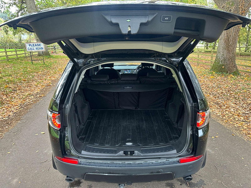 Land Rover Discovery Sport 2.2 Discovery Sport SE Tech SD4 Auto 4WD 5dr 5dr Automatic 2025