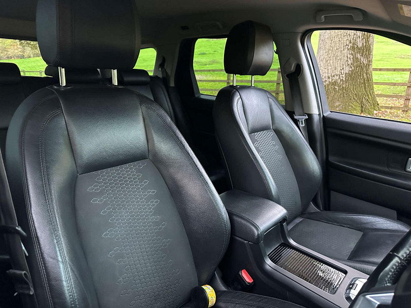 Land Rover Discovery Sport 2.2 Discovery Sport SE Tech SD4 Auto 4WD 5dr 5dr Automatic 2025