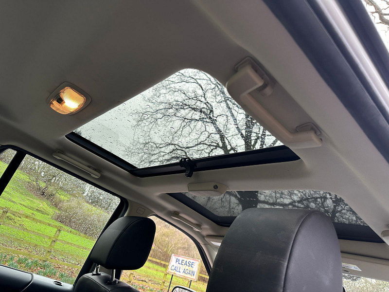 Land Rover Freelander 2 2.2 SD4 HSE SUV 5dr Diesel CommandShift 4WD Euro 5 (190 ps) 5dr Automatic 2026