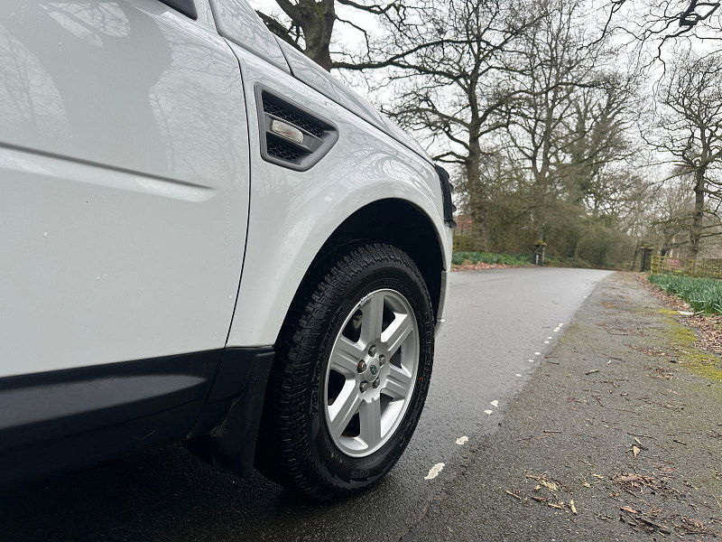 Land Rover Freelander 2 2.2 TD4 GS SUV 5dr Diesel CommandShift 4WD Euro 5 (150 ps) 5dr Automatic 2026