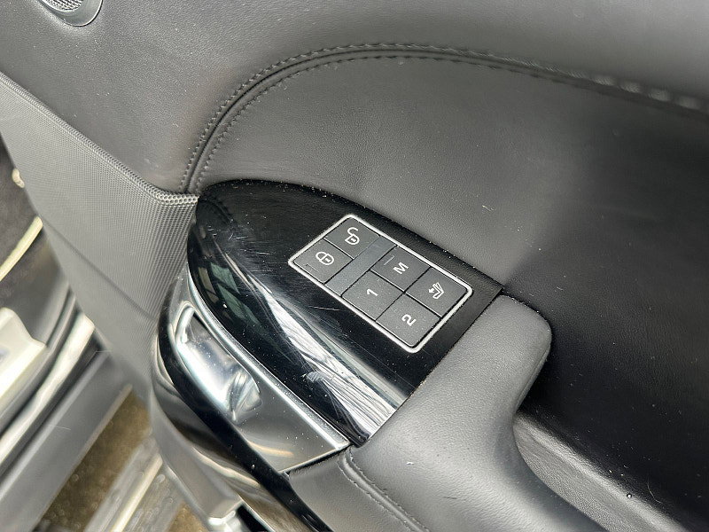 Land Rover Range Rover Autobiography 5dr Automatic 2026