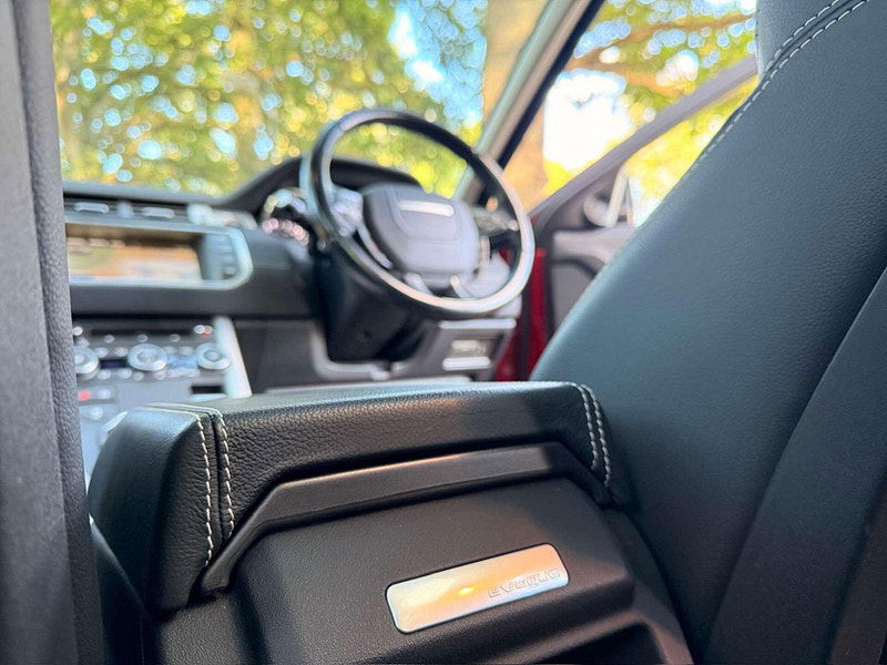 Land Rover Range Rover Evoque 2.2 Range Rover Evoque Dynamic Luxury SD4 Auto 4WD 5dr 5dr Automatic 2025