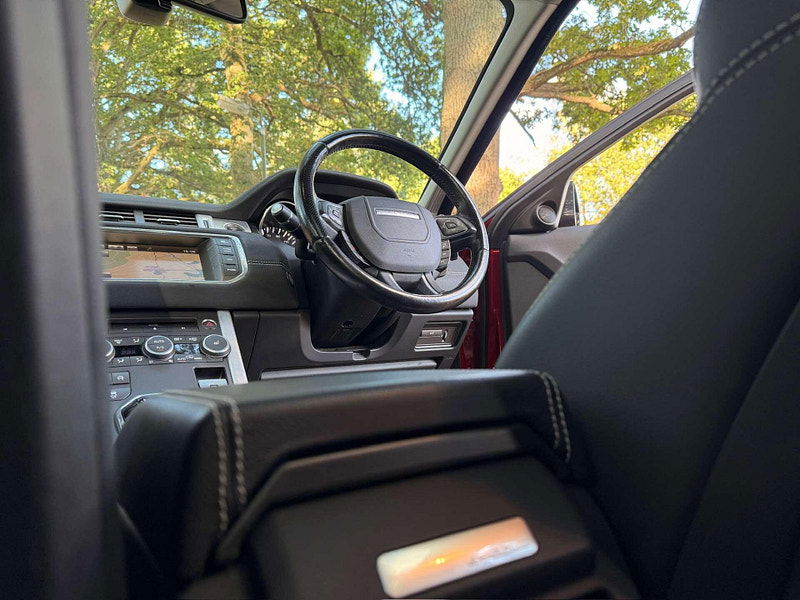 Land Rover Range Rover Evoque 2.2 Range Rover Evoque Dynamic Luxury SD4 Auto 4WD 5dr 5dr Automatic 2025