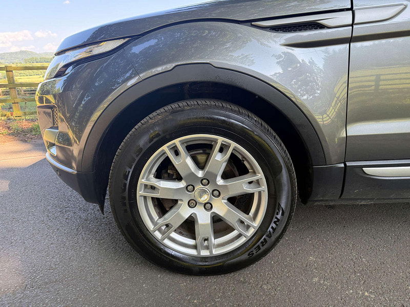 Land Rover Range Rover Evoque 2.2 Range Rover Evoque Pure Tech SD4 4WD 5dr 5dr Manual 2025