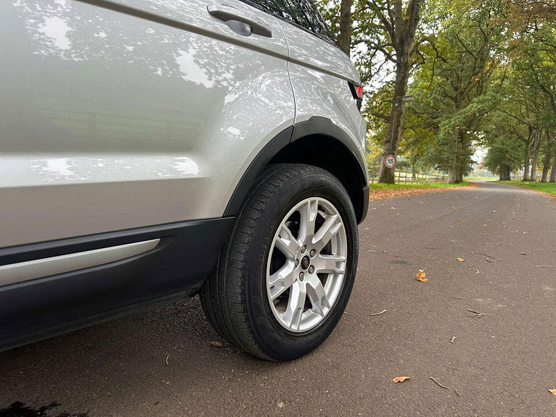 Land Rover Range Rover Evoque 2.2 Range Rover Evoque Pure Tech SD4 Auto 4WD 5dr 5dr Automatic 2025