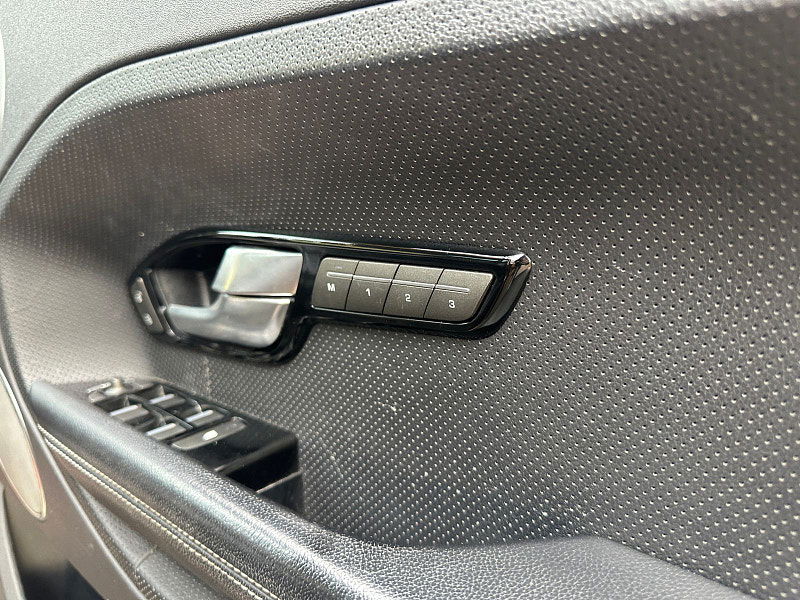 Land Rover Range Rover Evoque 2.2 SD4 Dynamic SUV 5dr Diesel Auto 4WD Euro 5 (s/s) (190 ps) 5dr Automatic 2025