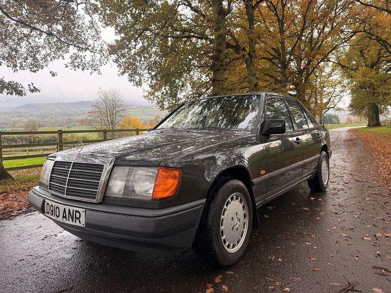 Mercedes-Benz 230 Black 4dr Automatic 2025