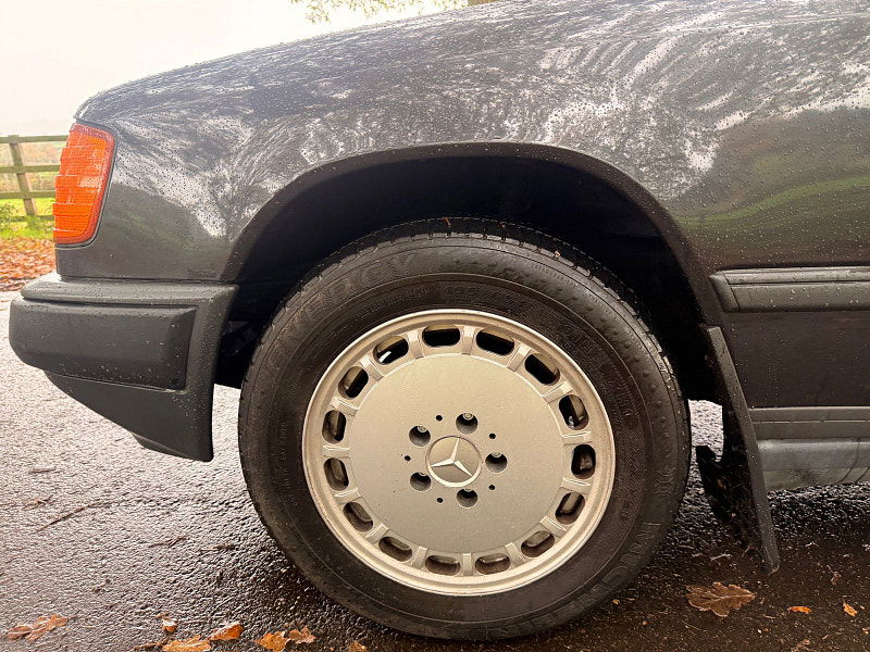 Mercedes-Benz 230 Black 4dr Automatic 2025