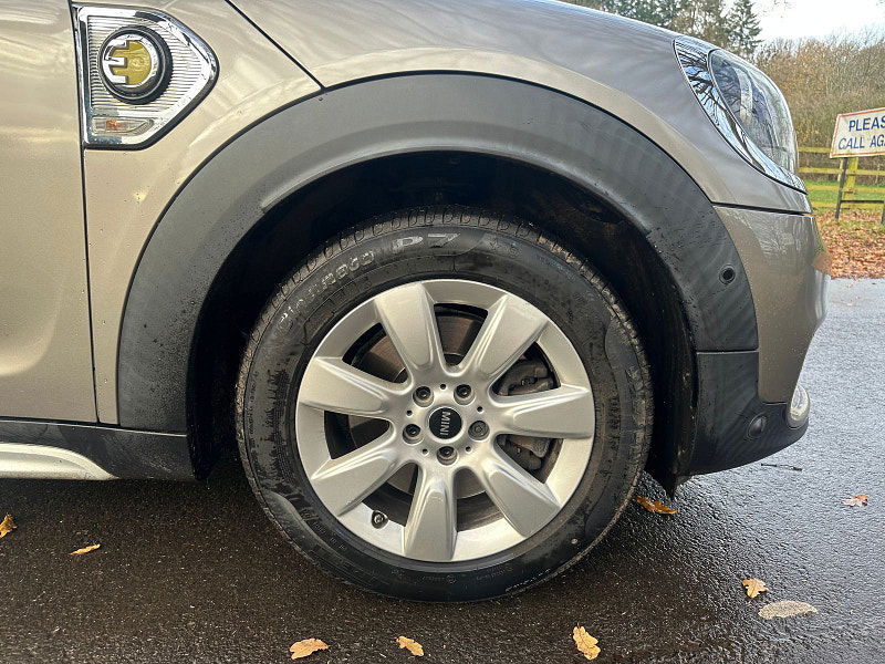MINI Countryman 1.5 7.6kWh Cooper SE Classic SUV 5dr Petrol Plug-in Hybrid Auto ALL4 Euro 6 (s/s) (224 ps) 5dr Automatic 2025