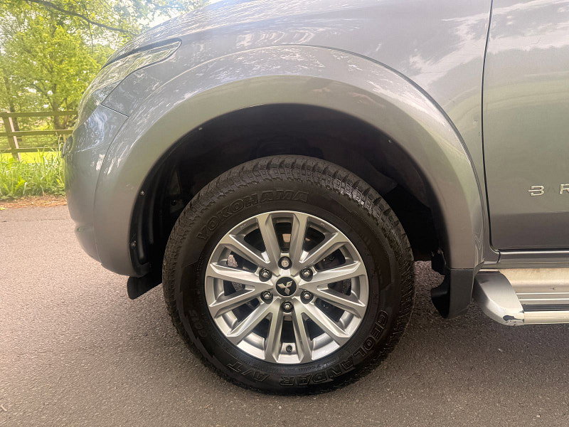 Mitsubishi L200 2.4 DI-D DC Barbarian Pickup Double Cab 4dr Diesel Manual 4WD Euro 6 (178 ps) 4dr Manual 2026