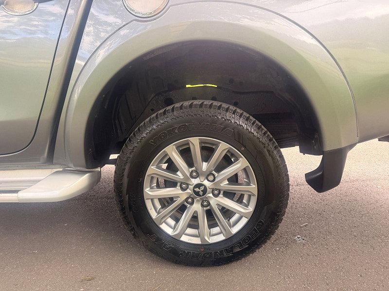 Mitsubishi L200 2.4 DI-D DC Barbarian Pickup Double Cab 4dr Diesel Manual 4WD Euro 6 (178 ps) 4dr Manual 2026