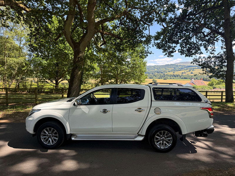 Mitsubishi L200 2.4 L200 Barbarian DI-D 4WD 2dr Manual 2025