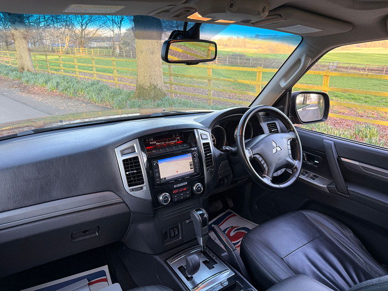 Mitsubishi Shogun 3.2 DI-DC SG4 SUV 5dr Diesel Auto 4WD Euro 6 LWB (187 ps) 5dr Automatic 2026