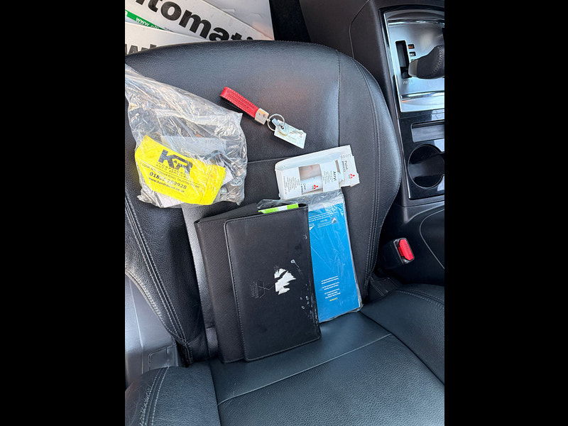 Mitsubishi Shogun 3.2 DI-DC SG4 SUV 5dr Diesel Auto 4WD Euro 6 LWB (187 ps) 5dr Automatic 2026