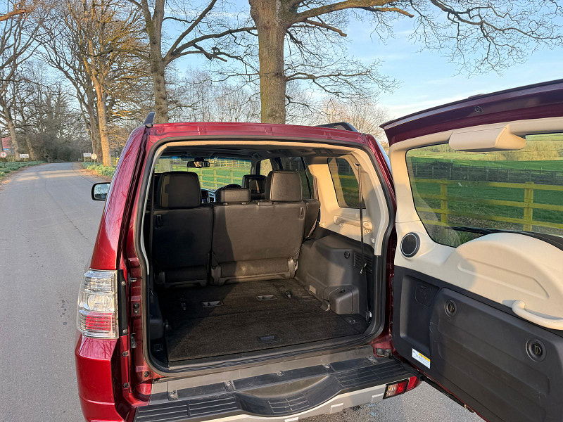 Mitsubishi Shogun 3.2 DI-DC SG4 SUV 5dr Diesel Auto 4WD Euro 6 LWB (187 ps) 5dr Automatic 2026