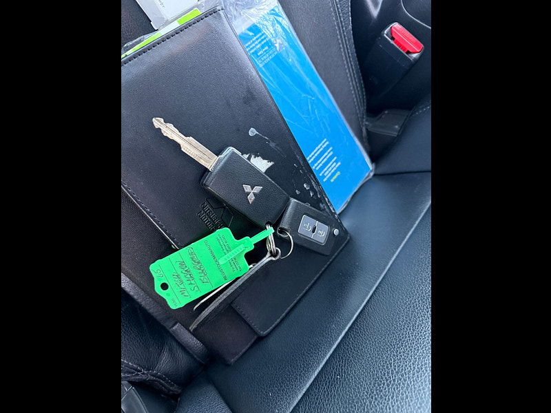 Mitsubishi Shogun 3.2 DI-DC SG4 SUV 5dr Diesel Auto 4WD Euro 6 LWB (187 ps) 5dr Automatic 2026