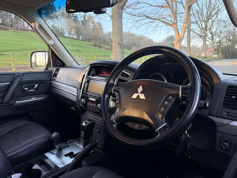 Mitsubishi Shogun 3.2 DI-DC SG4 SUV 5dr Diesel Auto 4WD Euro 6 LWB (187 ps) 5dr Automatic 2026