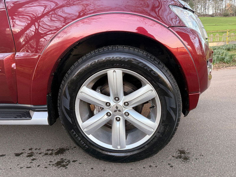 Mitsubishi Shogun 3.2 DI-DC SG4 SUV 5dr Diesel Auto 4WD Euro 6 LWB (187 ps) 5dr Automatic 2026