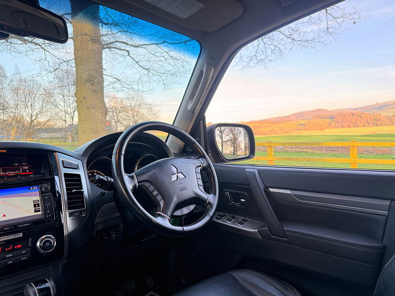 Mitsubishi Shogun 3.2 DI-DC SG4 SUV 5dr Diesel Auto 4WD Euro 6 LWB (187 ps) 5dr Automatic 2026