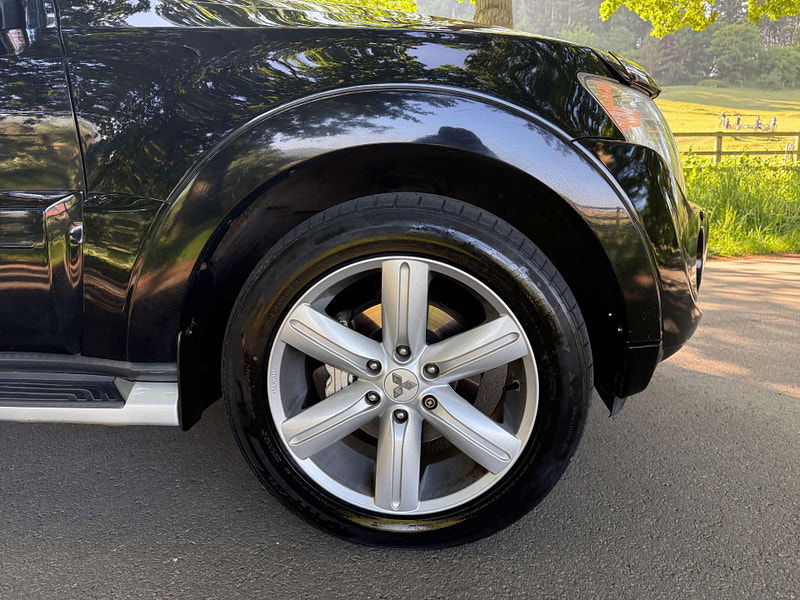 Mitsubishi Shogun 3.2 Shogun SG4 DI-D LWB Auto 4WD 5dr 5dr Automatic 2025