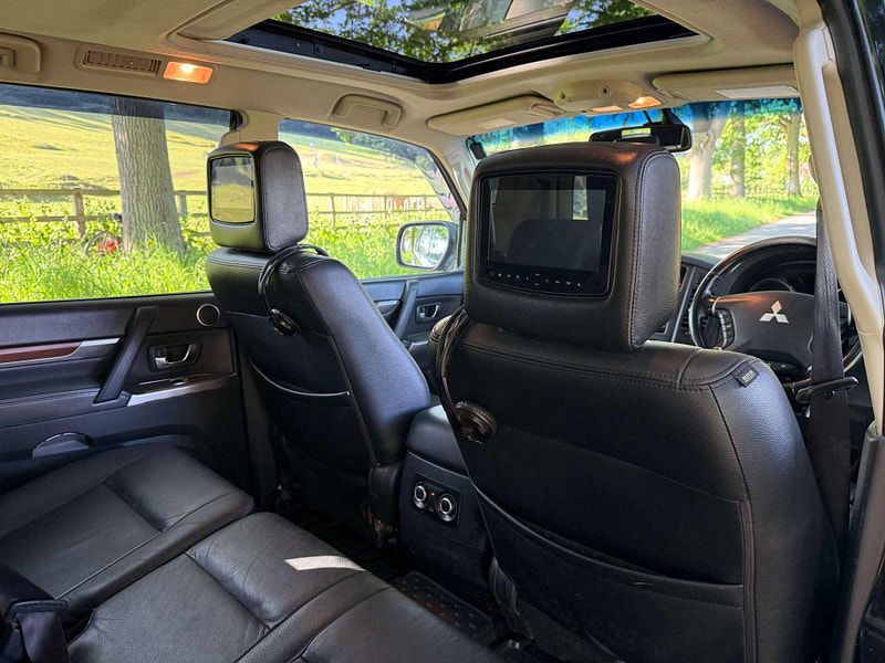 Mitsubishi Shogun 3.2 Shogun SG4 DI-D LWB Auto 4WD 5dr 5dr Automatic 2025