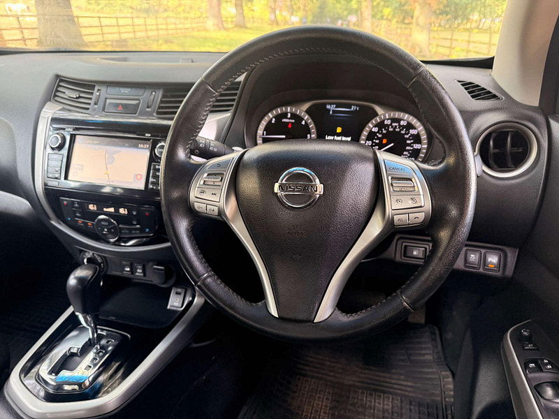 Nissan Navara 2.3 Navara Tekna dCi Auto 4WD 5dr 5dr Automatic 2025