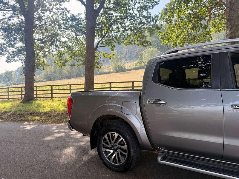Nissan Navara 2.3 Navara Tekna dCi Auto 4WD 5dr 5dr Automatic 2025