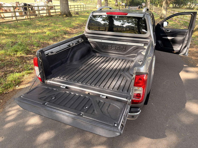 Nissan Navara 2.3 Navara Tekna dCi Auto 4WD 5dr 5dr Automatic 2025
