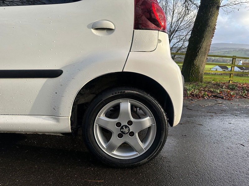 Peugeot 107 1.0 12V Allure Hatchback 5dr Petrol Manual Euro 5 (68 ps) 5dr Manual 2026