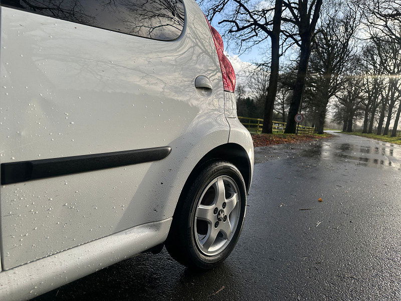 Peugeot 107 1.0 12V Allure Hatchback 5dr Petrol Manual Euro 5 (68 ps) 5dr Manual 2026
