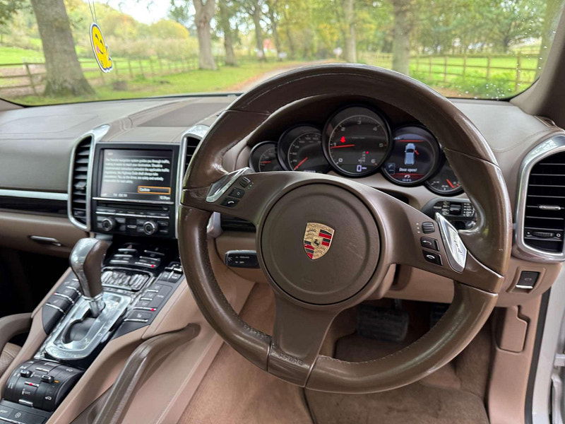 Porsche Cayenne 3.0 Cayenne V6 D Tiptronic 4WD 5dr 5dr Automatic 2025