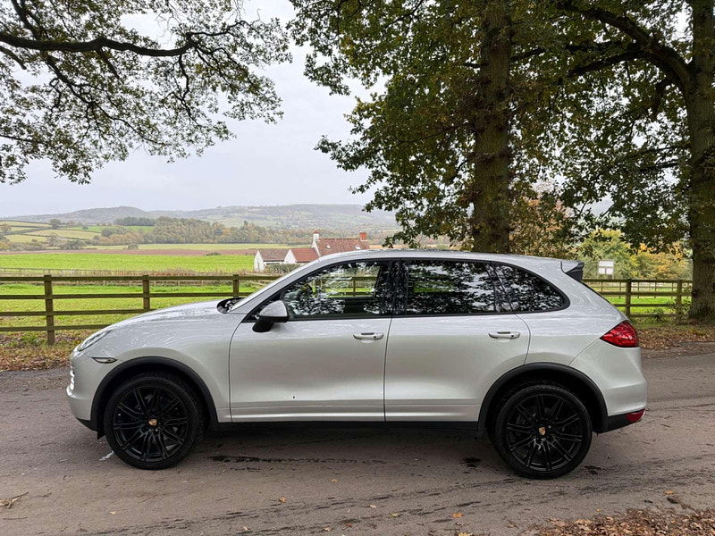 Porsche Cayenne 3.0 Cayenne V6 D Tiptronic 4WD 5dr 5dr Automatic 2025