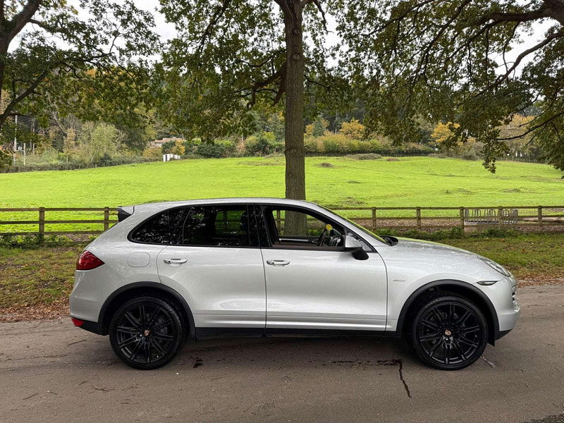Porsche Cayenne 3.0 Cayenne V6 D Tiptronic 4WD 5dr 5dr Automatic 2025