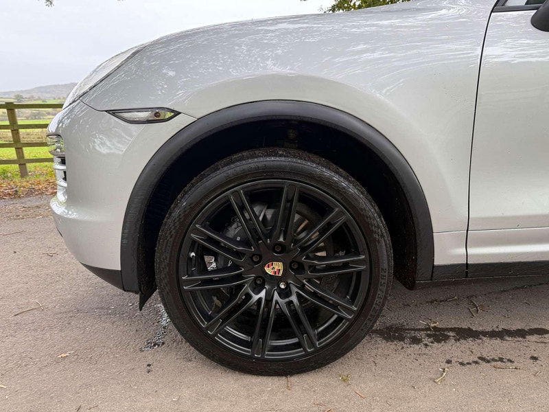 Porsche Cayenne 3.0 Cayenne V6 D Tiptronic 4WD 5dr 5dr Automatic 2025