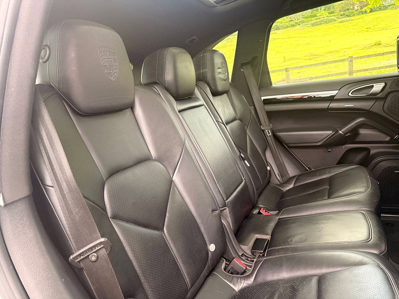 Porsche Cayenne 4.2 TD V8 S SUV 5dr Diesel TiptronicS 4WD Euro 5 (s/s) (382 ps) 5dr Automatic 2026