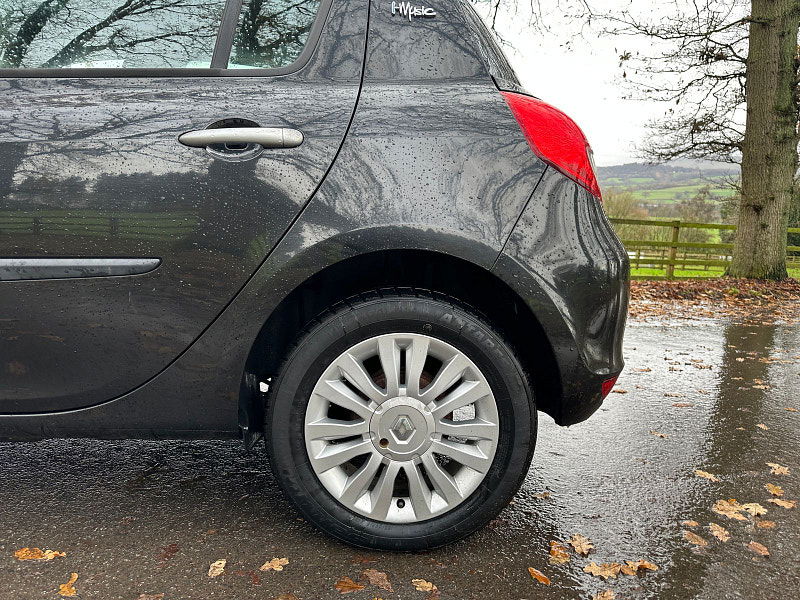 Renault Clio Hatchback 5dr Manual 2025