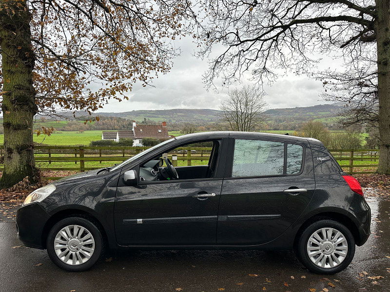 Renault Clio Hatchback 5dr Manual 2025