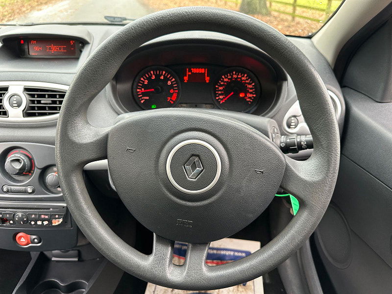 Renault Clio Hatchback 5dr Manual 2025