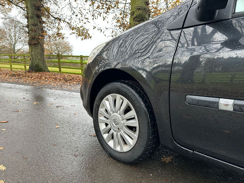 Renault Clio Hatchback 5dr Manual 2025