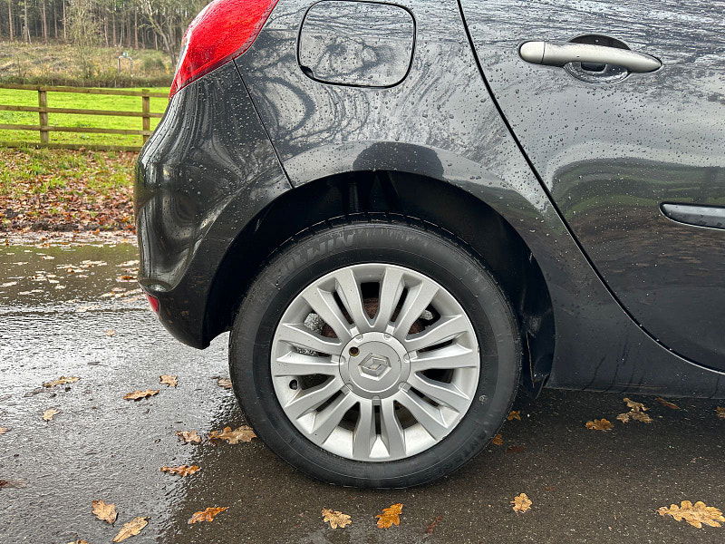 Renault Clio Hatchback 5dr Manual 2025