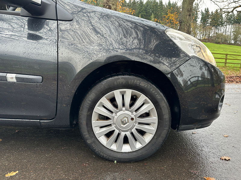 Renault Clio Hatchback 5dr Manual 2025